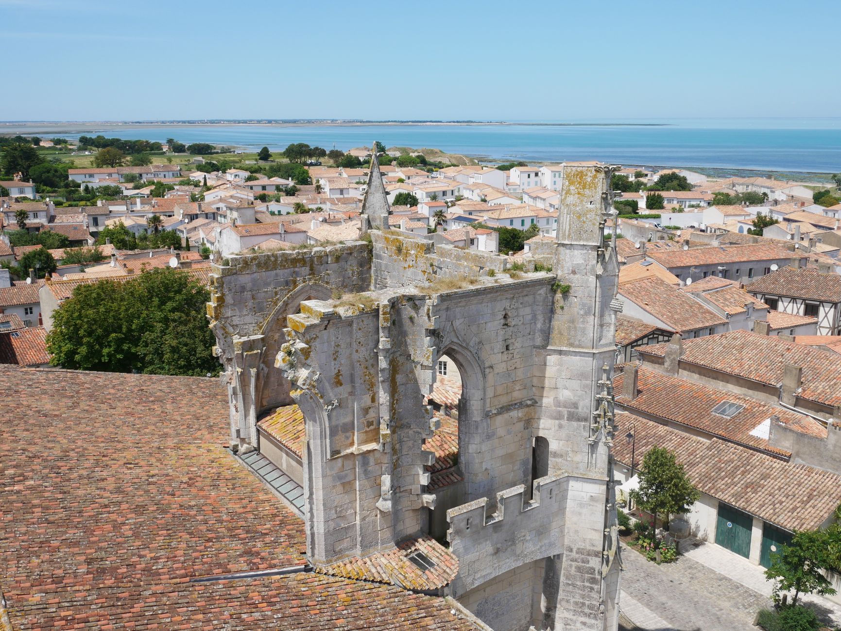 Bâchage de toiture équipe à Saint-Ouen-sur-Seine